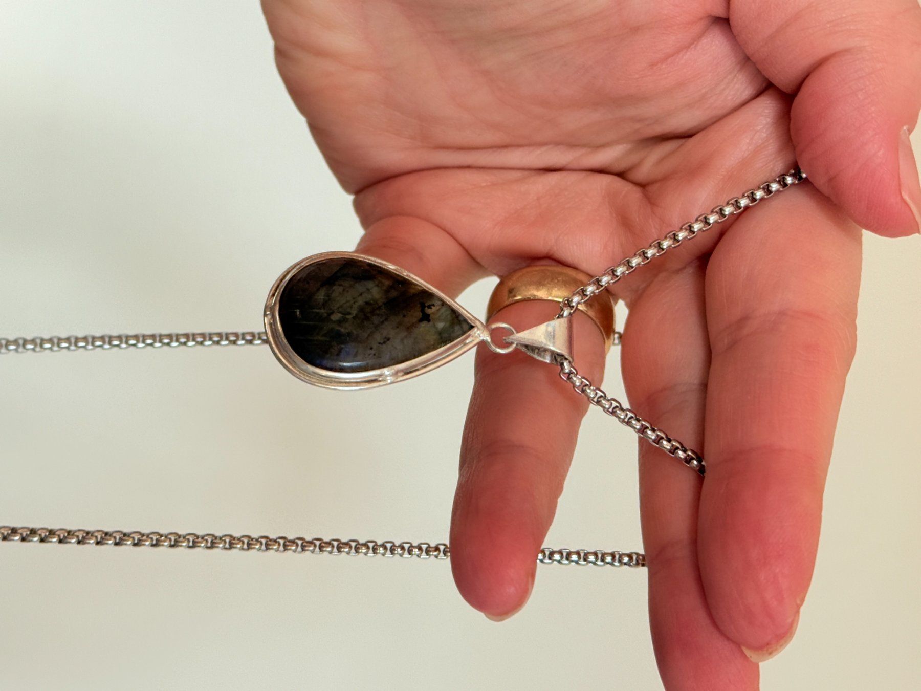 Catenine: Collier labradorite naturelle goutte 💧... – Nuovo e nell'imballaggio originale da Genève venduto da AGBERG 4