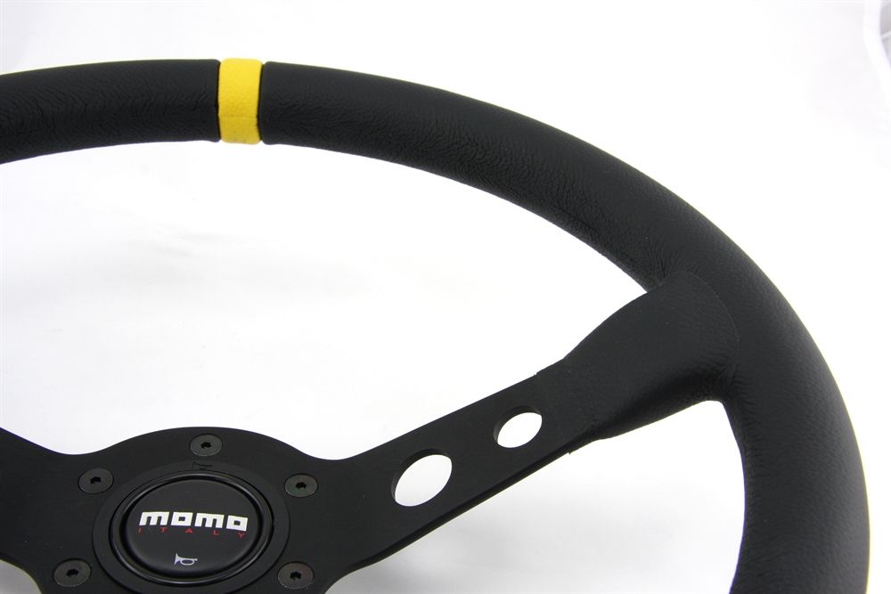Tutti pezzi di ricambio auto: Momo Leder Sportlenkrad Modell MOD. 07 3 – Nuovo e nell'imballaggio originale da Moers venduto da BMS-Racing 2