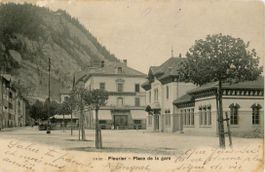 Fleurier  NE   -   Place de la Gare      en 1917