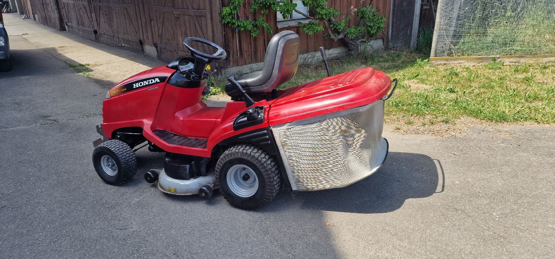 Honda Tagliaerba: Honda Rasentraktor 2417 mit 17PS Motor – Usato da Tagelswangen venduto da Axel_36 4