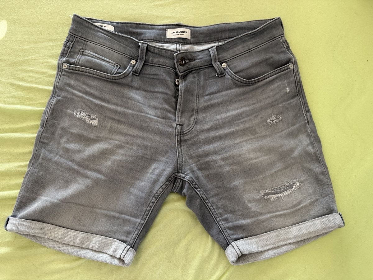 Lotti di vestiti: Set t-shirt Carhartt et shorts – Usato da Fétigny venduto da moostic 4
