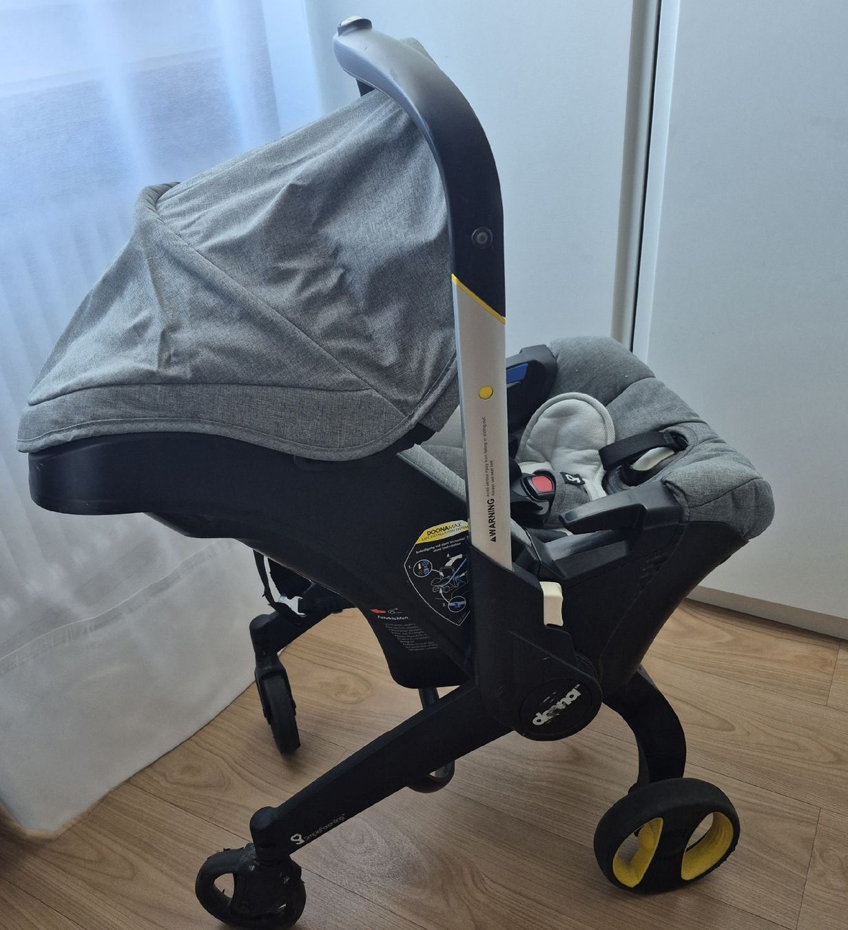 Doona Carrozzine: Doona Babyschale Buggy Kinderwagen – Usato da Regensdorf venduto da PDDM