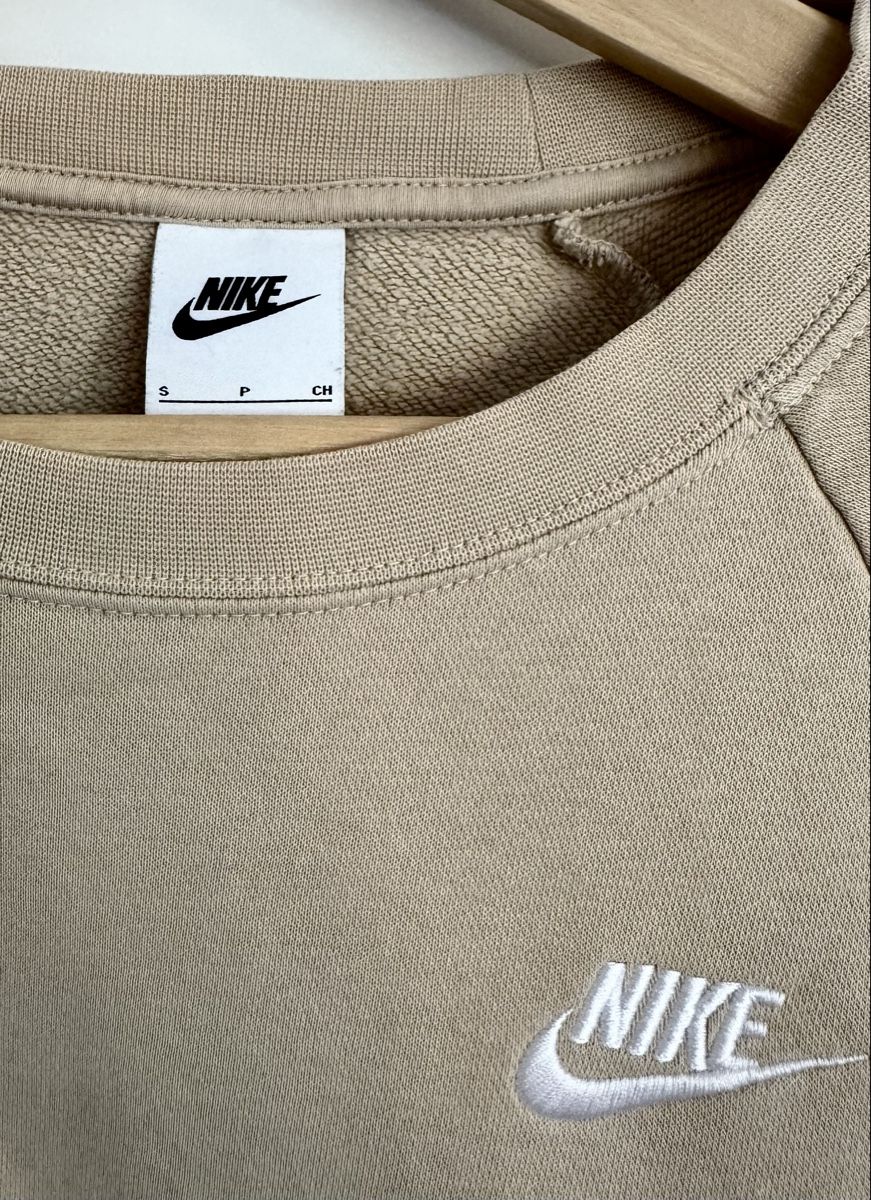 Nike Maglioni & Felpe: NIKE - sweatshirt / sportswear S – Usato da Zürich venduto da collins9_kate1 1