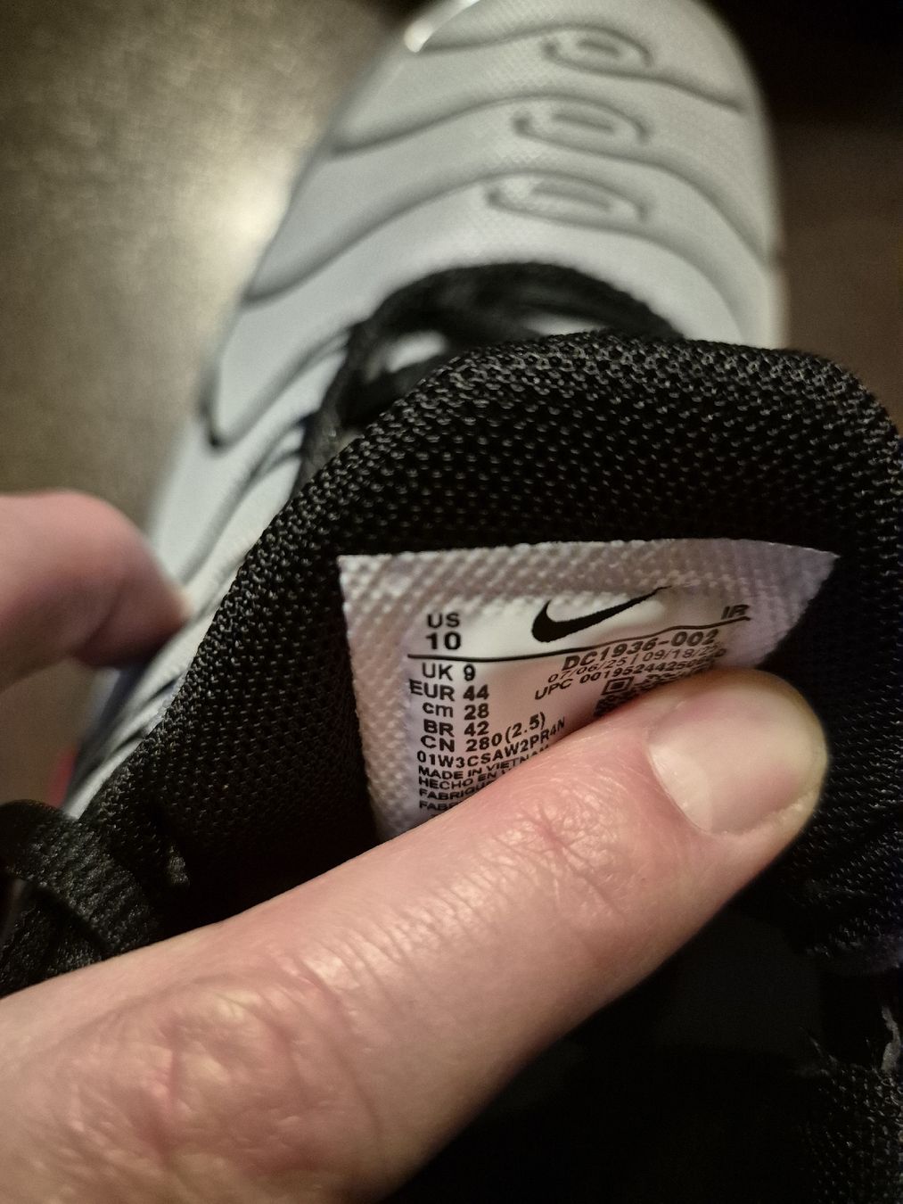 Nike Scarpe da uomo: Nike Air Max Plus TN Wolf Grey Black, taille 44 – Nuovo (secondo la descrizione) da champvent venduto da chrisdta 4