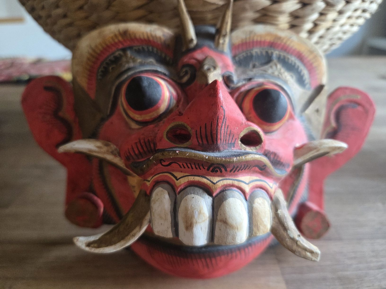 Maschere: Indonesien Maske – Usato da Bühler venduto da ros_5qfr