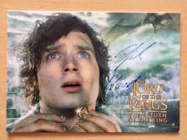 Elijah Wood, Original Autogramm auf Postkarte in Farbe