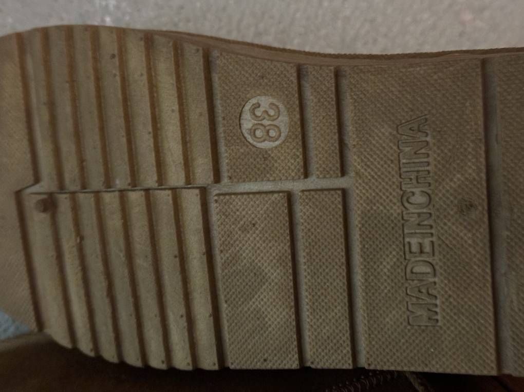 Damenschuhe: Winter Schuhe Grösse 38, braun – Gebraucht aus Cham von Kaylua 2