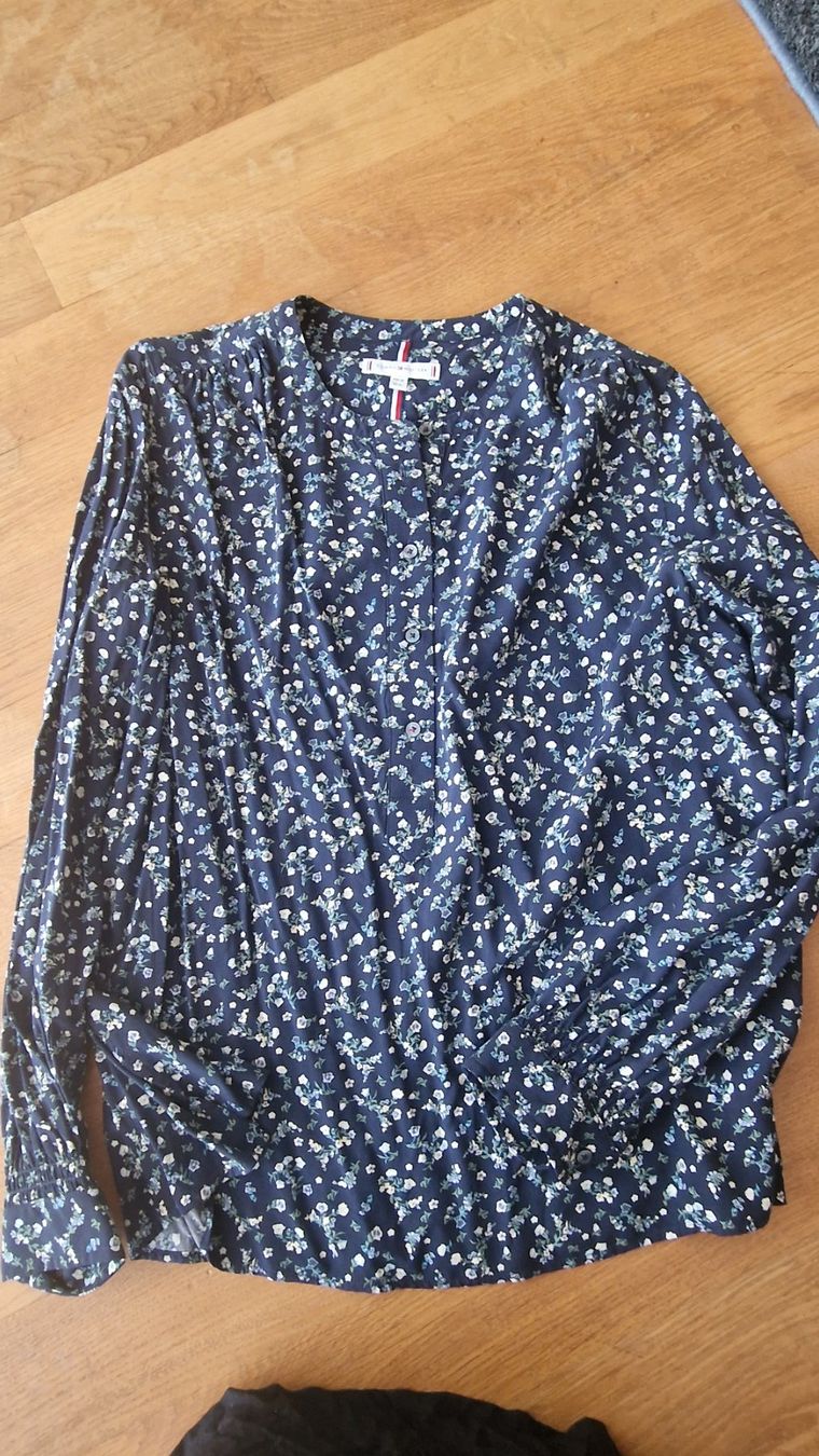 Tommy Hilfiger Blusen: Tommy Hilfiger Bluse neu – Neu (gemäss Beschreibung) aus Kerns von onewayticket