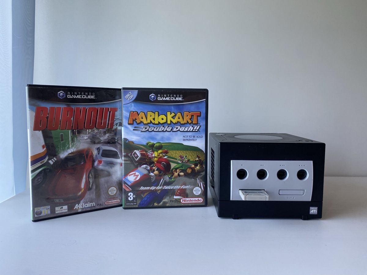 Nintendo Console: Gamecube mit Games und Kontroller - UK – Usato da gontenschwil venduto da JanKab311