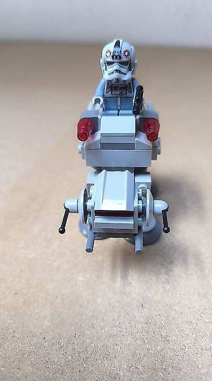Lego Giocattoli: LEGO Star Wars AT-AT 75075 – Usato da Bauma venduto da Chantal07 2