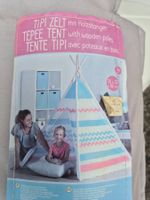 Tipi Zelt mit Holzstangen 120x120x160cm