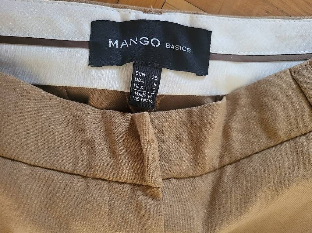 Pantaloni: Damenhose Mango Basics Gr.36 – Usato da Bischofszell venduto da Edy-85