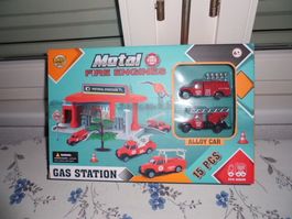 Feuerwehrauto Spielset, Metall, 15-teilig, neuwertig