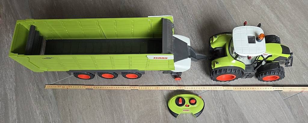 Giocattoli: Claas Traktor & Anhänger ferngesteuert – Usato da Bilten venduto da petrus24