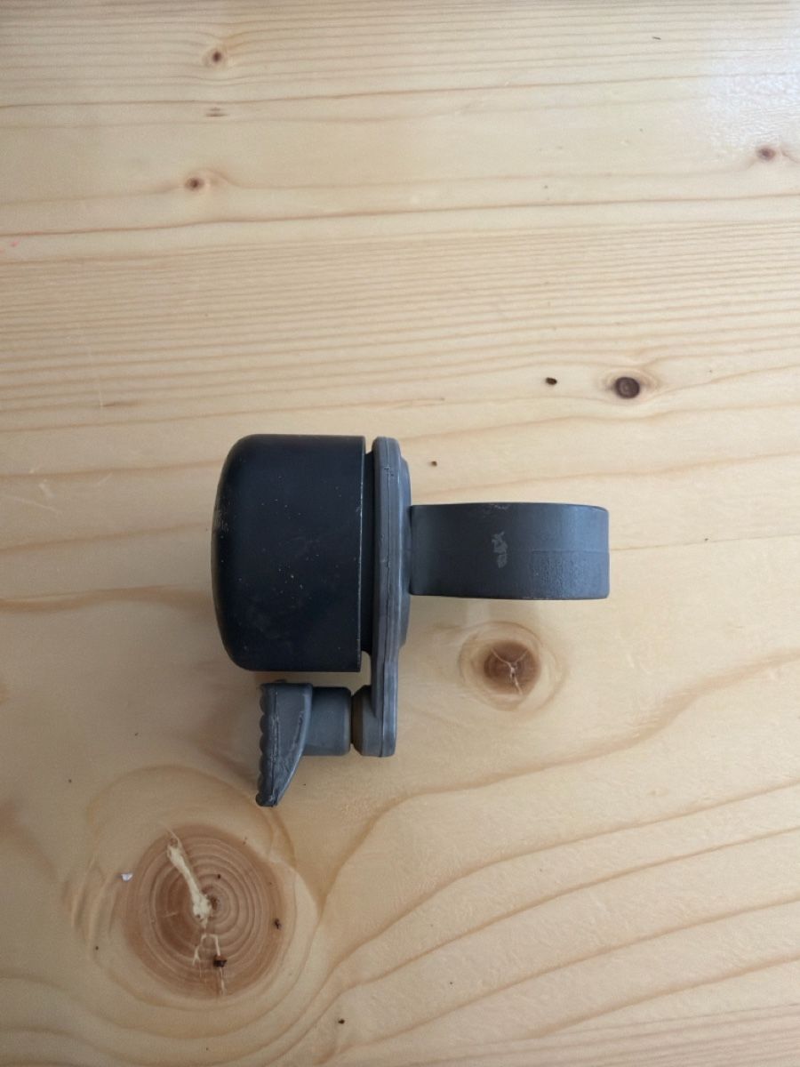 Ersatzteile: Fahrradklingel schwarz gebraucht – Gebraucht aus Tafers von Re.Ts 1