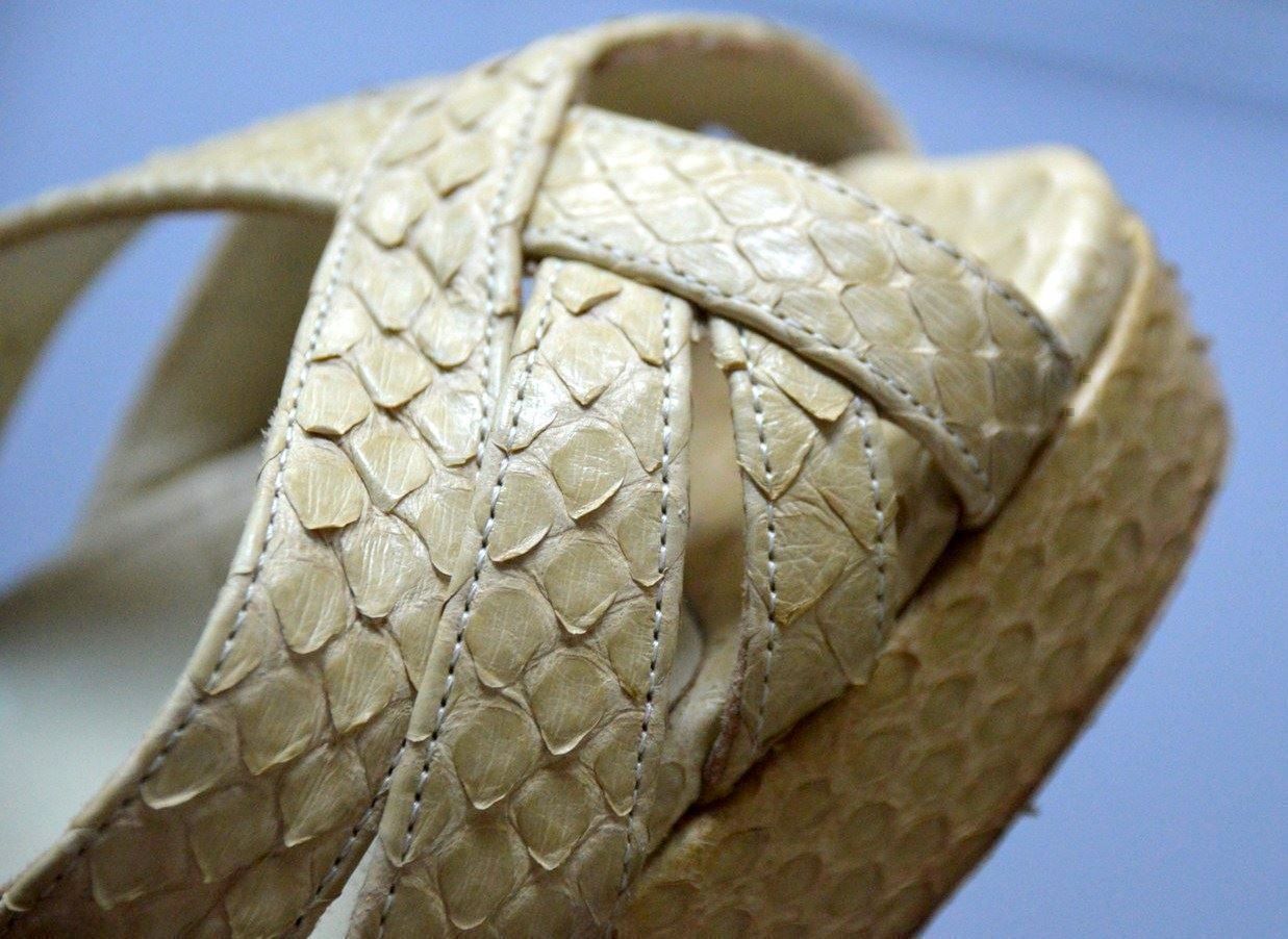 Ralph Lauren Damenschuhe: Sandalen / Sandales Ralph Lauren Jeanne Python  .39 – Gebraucht aus Collonges von Auganien 1