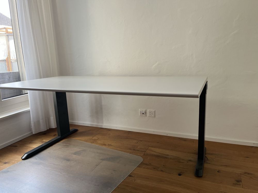 Scrivanie: Bürotisch – Usato da Hittnau venduto da mitchzuppi