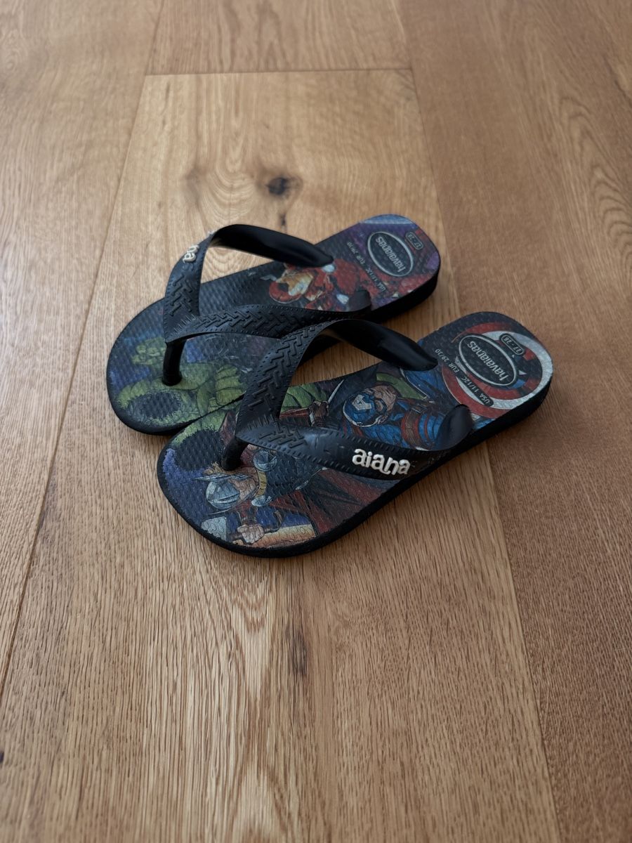Havaianas Scarpe per ragazzi: Havaianas - Marvel Avengers, Gr. 29/30 – Usato da Interlaken venduto da fbnscl 1
