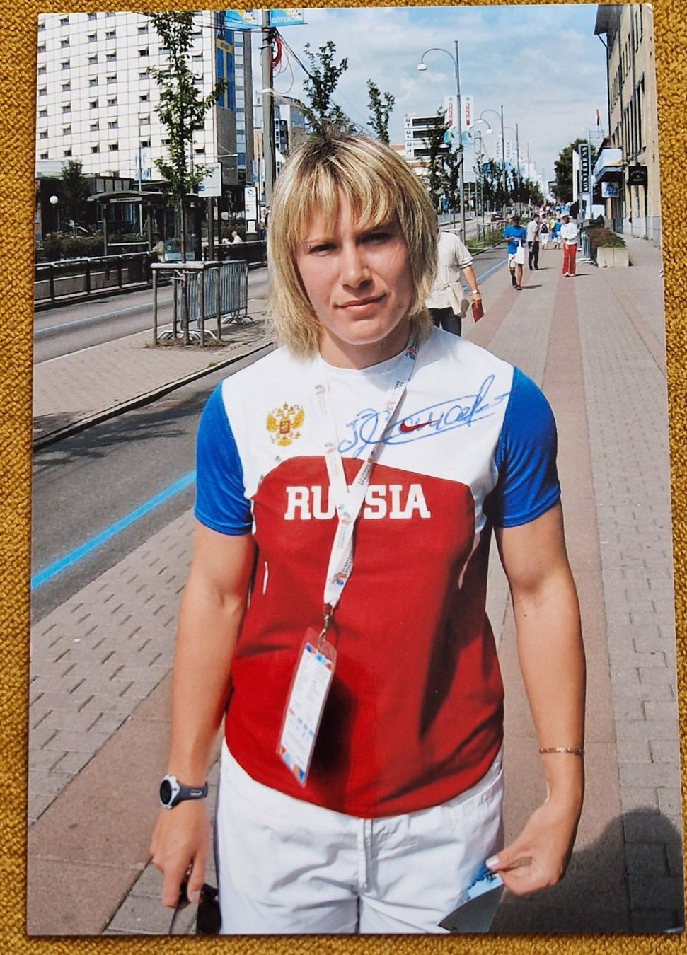 Autografi: Guliya Khanafeyera - Leichtathletik – Usato da Menziken venduto da Autogramme