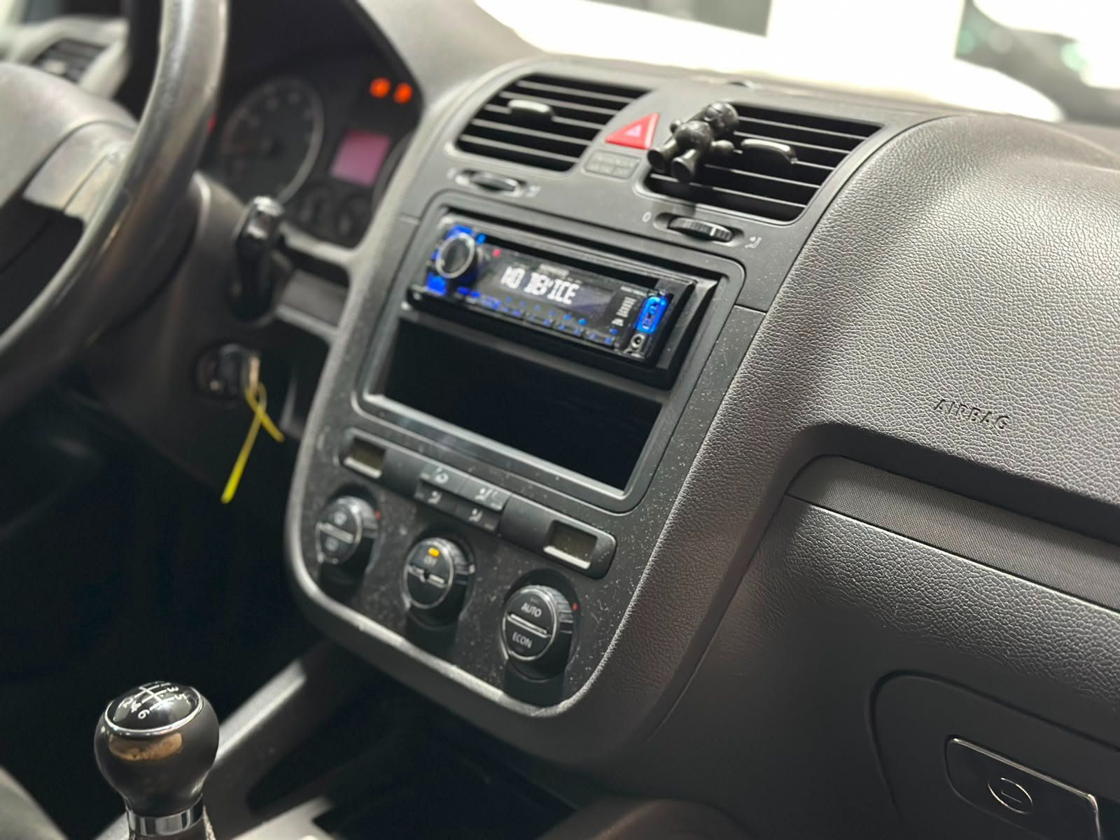 VW Autos: VW Golf 2.0 FSI Comfortline – Gebraucht aus Aclens von sobacopeludo 5