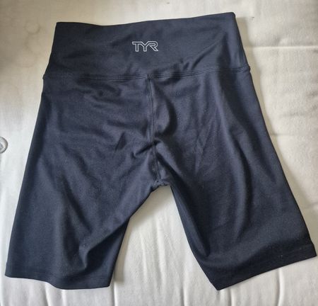 TYR Shorts - Schwarz - M - Damen