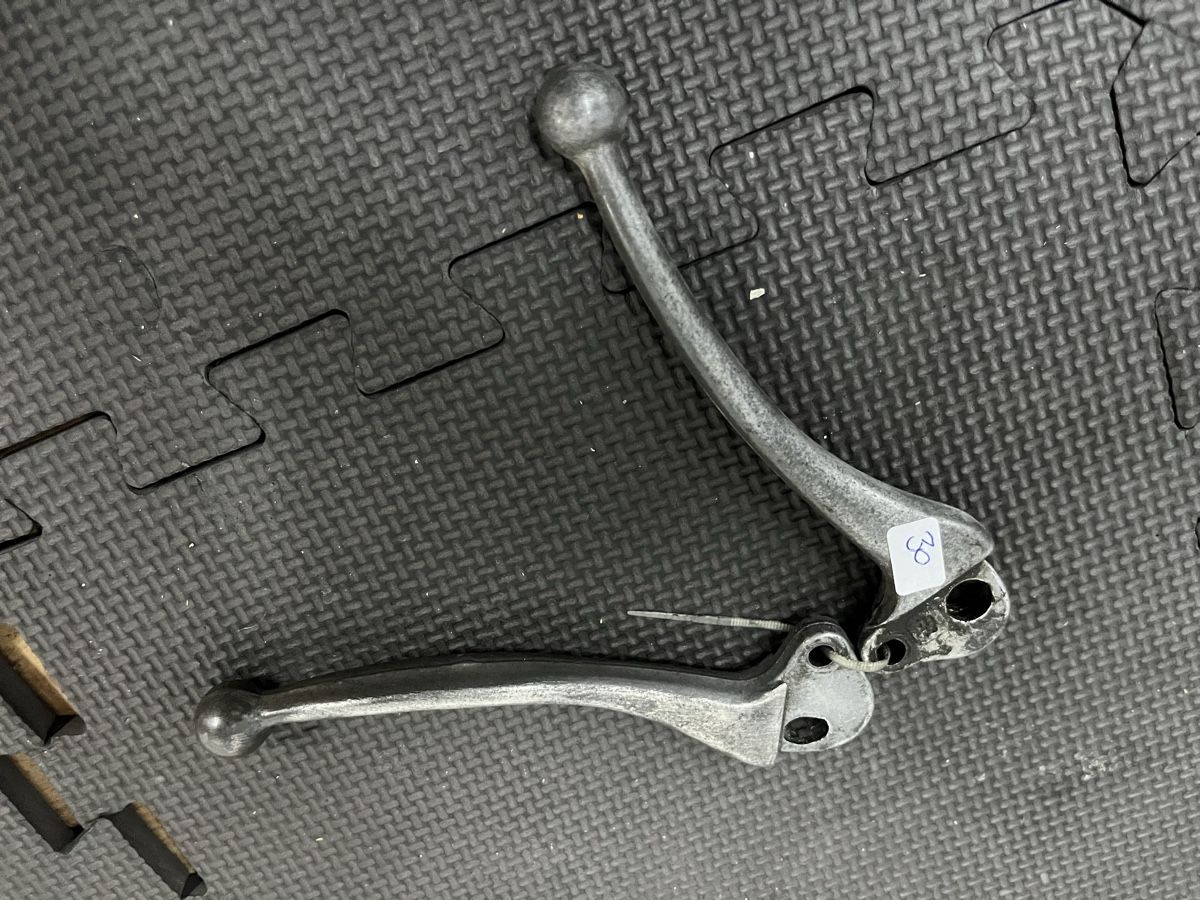 Vespa Tutti pezzi di ricambio per scooter: Vespa TS, Rally, PX – Usato da Thun venduto da Cpia 1