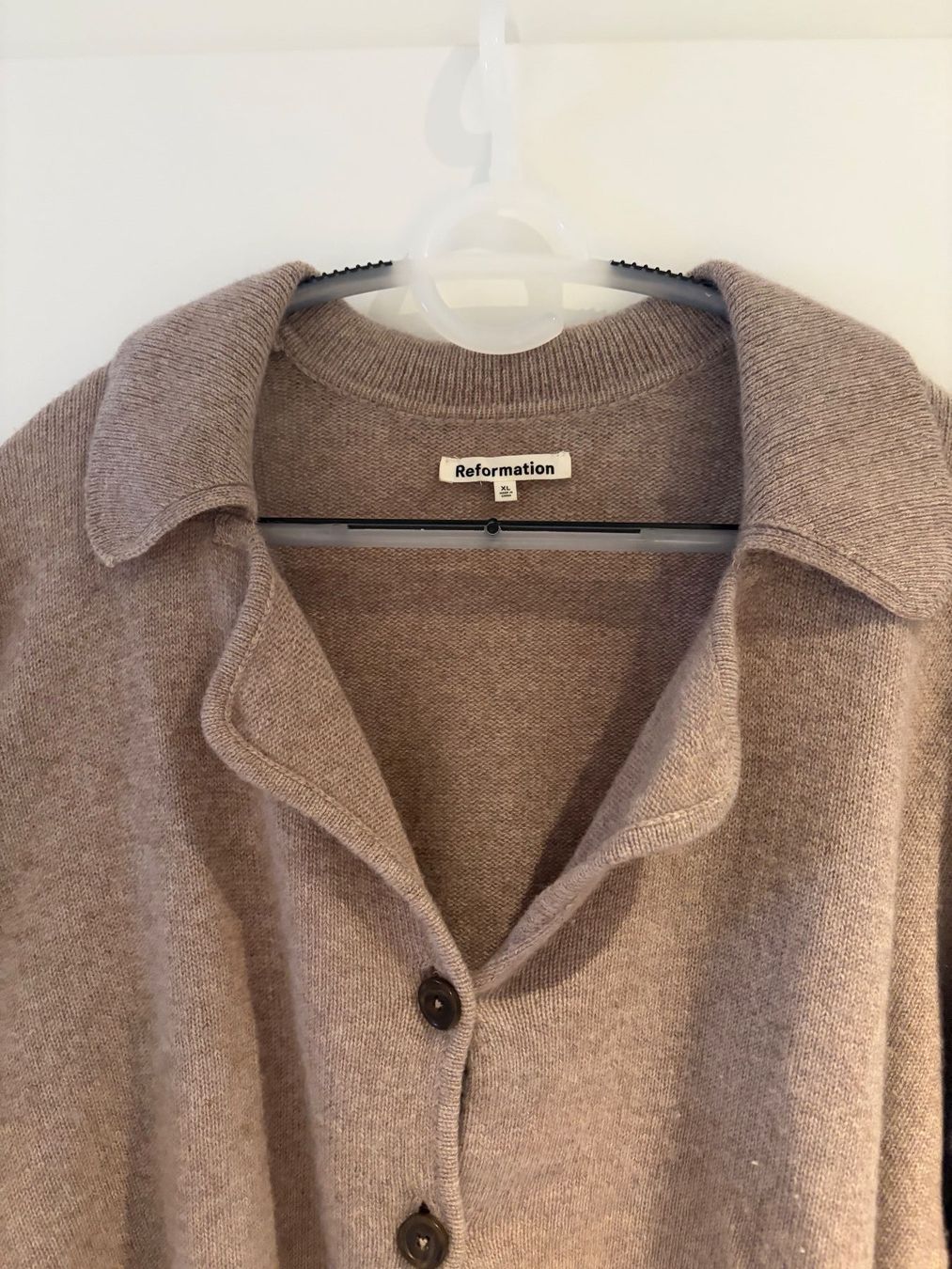 Pullover & Sweatshirts: Reformation Kaschmir Strickjacke braun – Gebraucht aus Dielsdorf von Anthony111 2