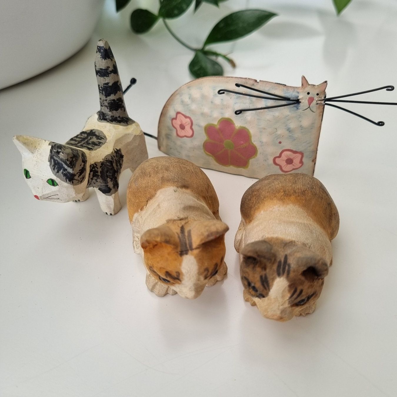 Figuren: Wunderschöne Katzen - Figuren – Gebraucht aus Lobsigen von