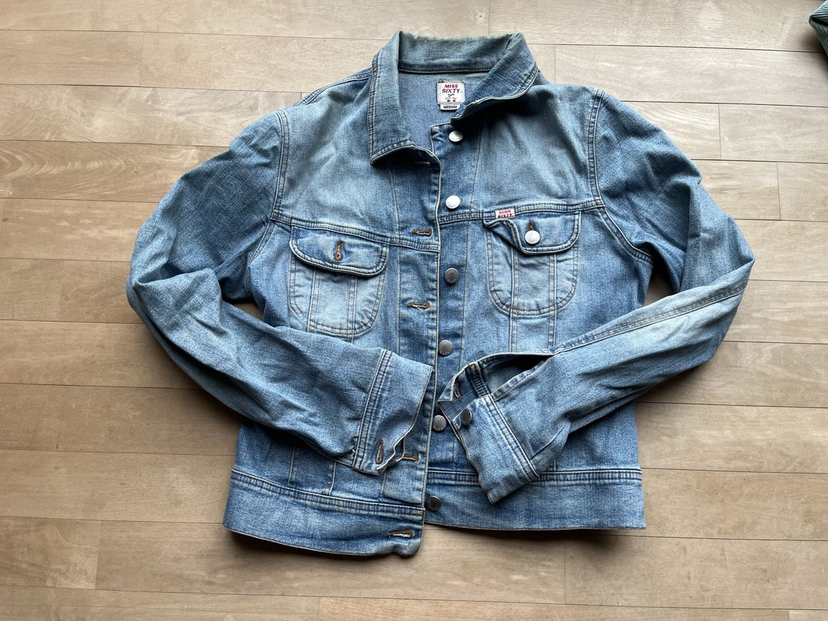 Miss Sixty Giacche: Stylish Miss Sixty Denim Jacket – Usato da Luzern venduto da nad_2my8 1