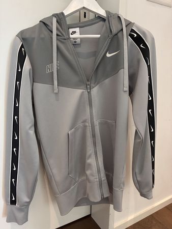 Nike Hoodie Jacke grau schwarz Grösse XS guter Zustand