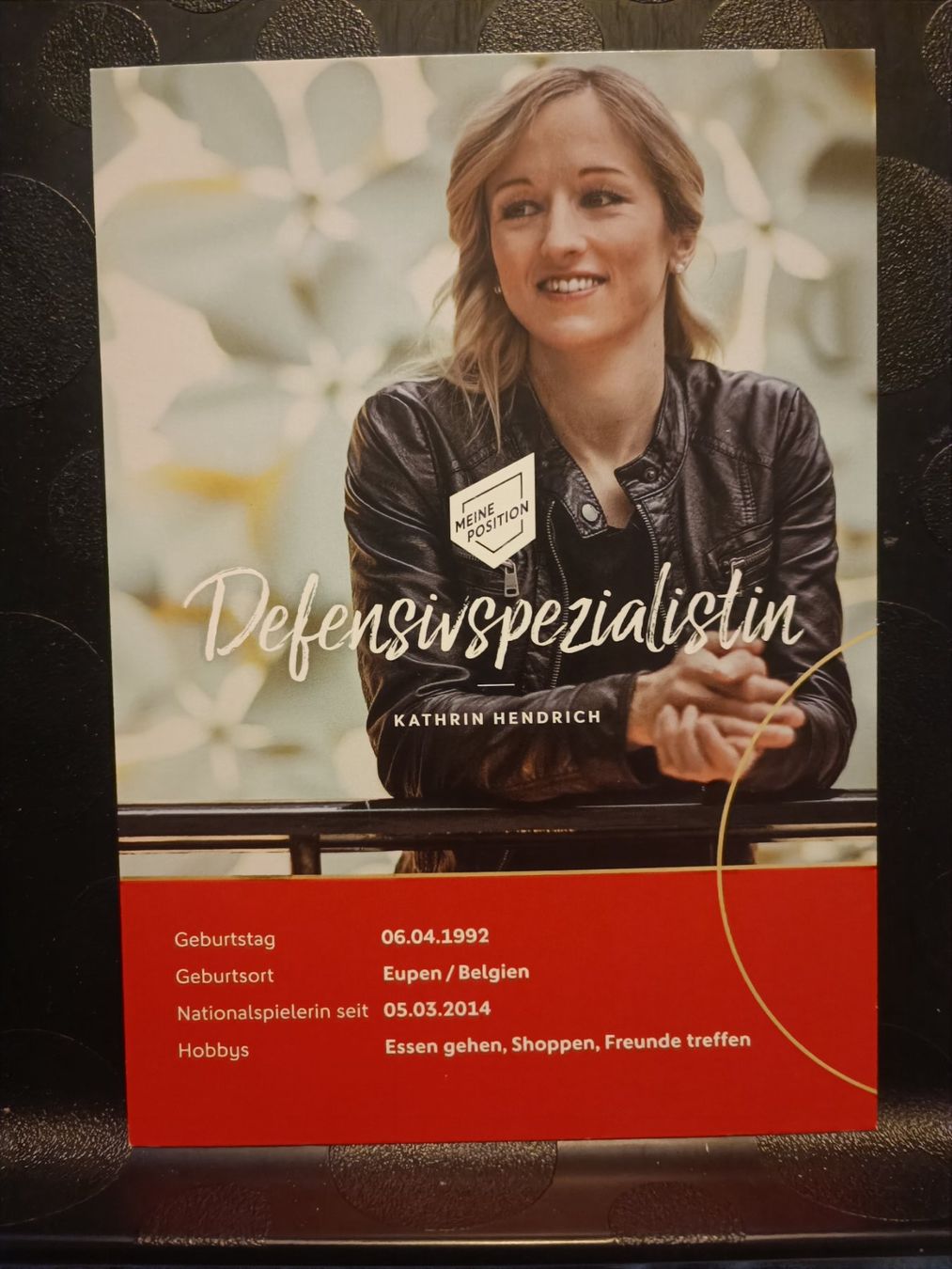 Autografi: Kathrin Hendrich  - DFB Autogrammkarte - handsigniert – Usato da Menziken venduto da Artographs 1