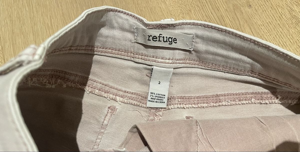 Jeans: Refuge distressed denim short US 2 blush pink – Gebraucht aus Embrach von lau_2gtp 4
