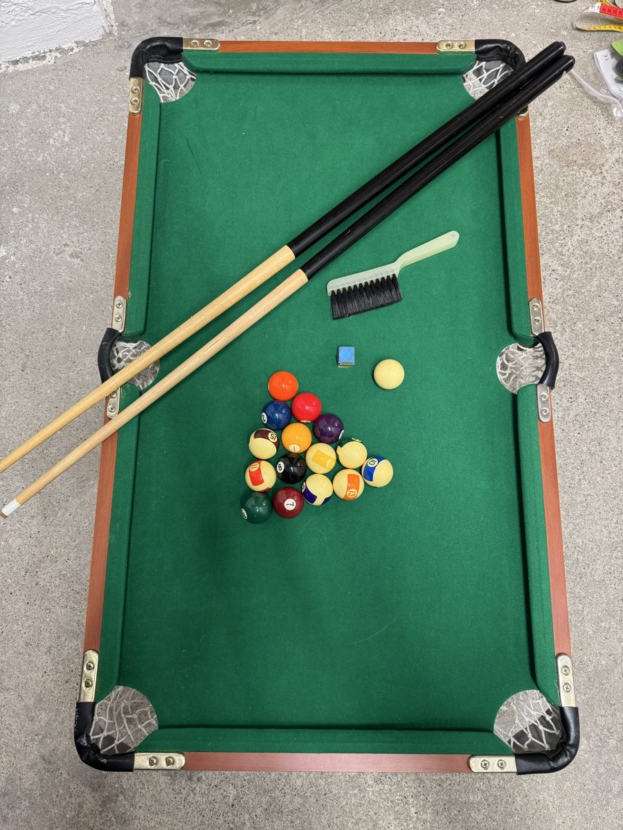 Billiardtische: Mini Billardtisch mit Zubehör! – Gebraucht aus Bern von springtime93 1