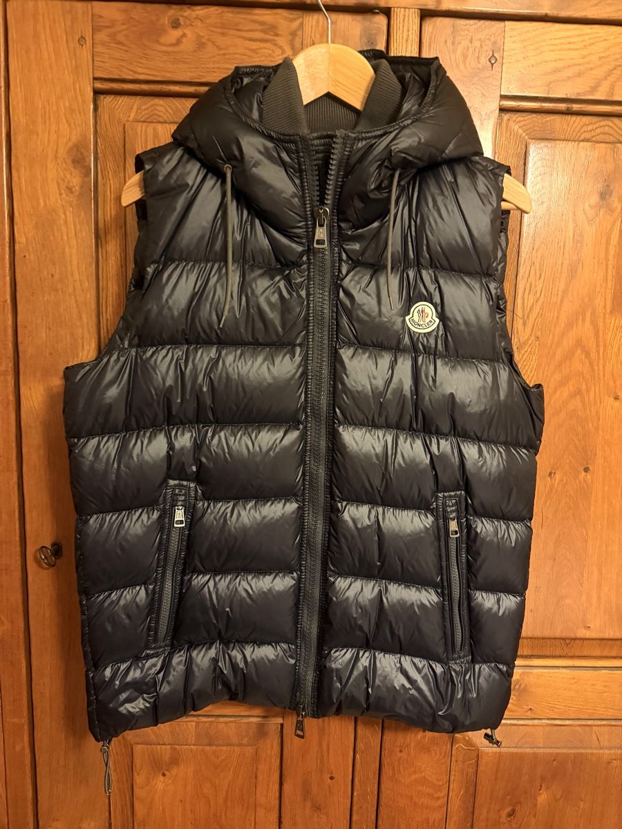 Moncler Gilet & Giacche: Doudoune sans manches Moncler T 3 – Nuovo (secondo la descrizione) da Porrentruy venduto da SYANKA
