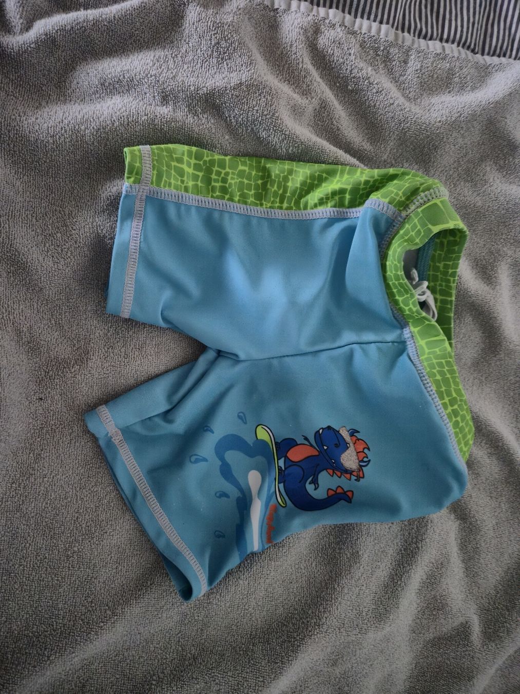 Lotti & Set di vestiti: Badehose Grösse 86/92 – Usato da Leuggern venduto da MonaM90