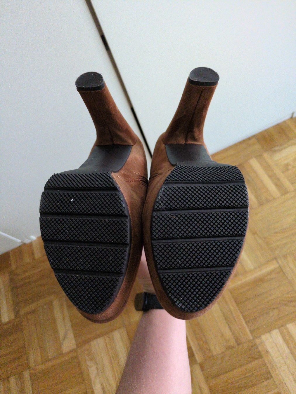 Damenschuhe: Overknee Stiefel ungetragen – Neu (gemäss Beschreibung) aus Olten von Lilliane0 1
