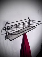 Étagère murale vintage en métal noir -