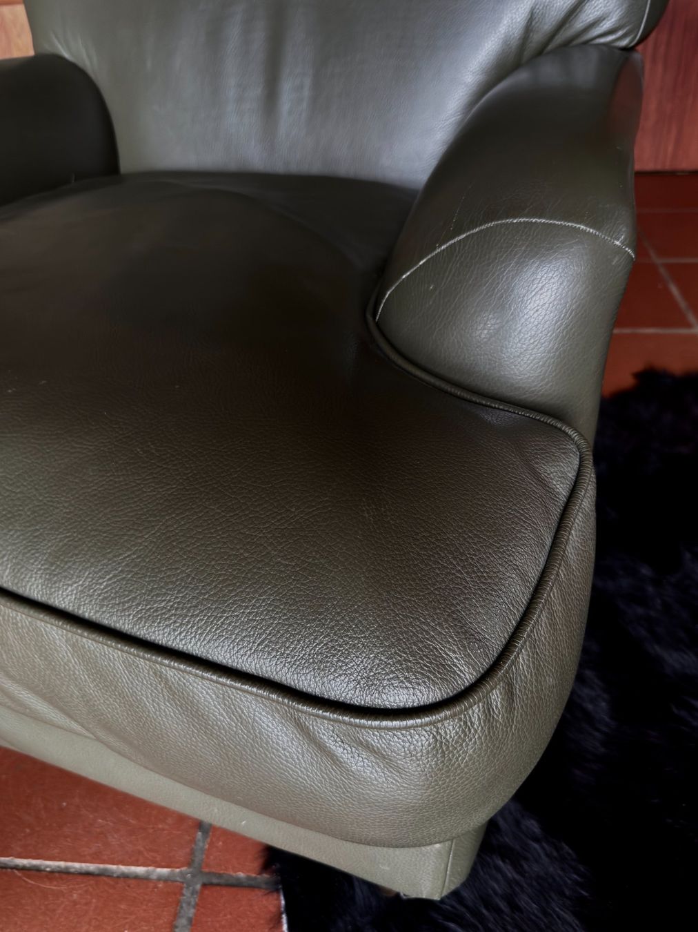 Lambert Poltrone: LAMBERT CONTINENTAL Sessel Leder Oliv Designklassiker Sessel – Usato da Himmelried venduto da 22StudioCH 8