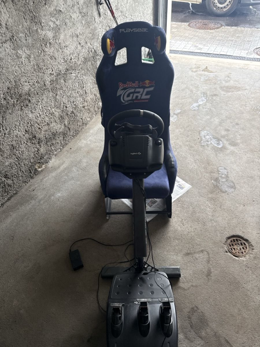 Poltrone: RedBull Playseat – Usato da Gais venduto da mst_l7px 1