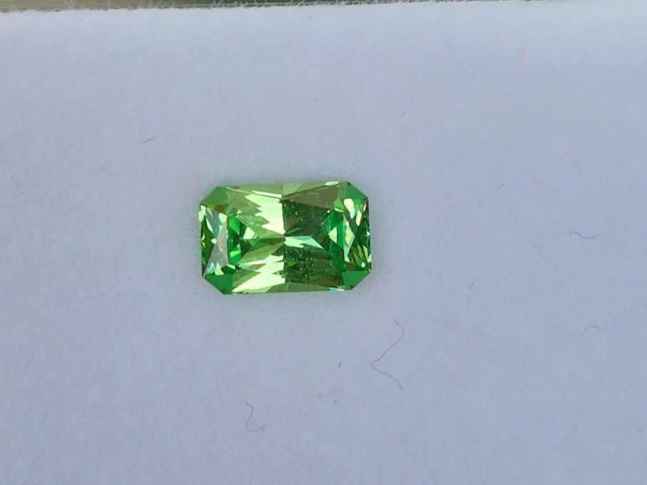 Pietre preziose: Flash sale !!! Tsavorite bluish 1.30ct Certified – Usato da Bévilard venduto da Yougems 5