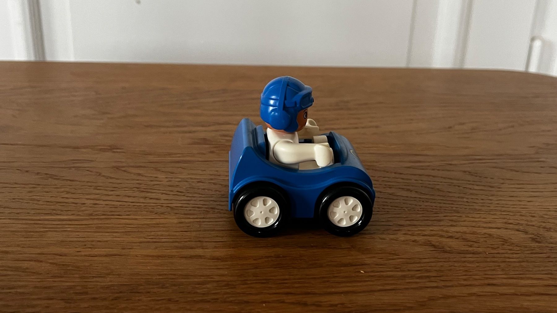 Lego Statuette: LEGO Duplo Rennfahrer Rennauto Auto – Usato da Ennetbaden venduto da teo_yg9s 3