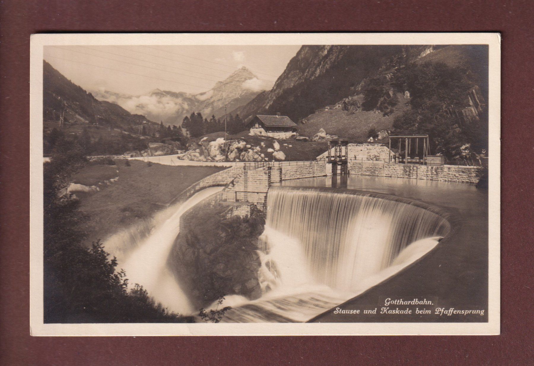Cartoline postali: Gotthardbahn - Beim PFAFFENSPRUNG – Usato da Pully venduto da nicecards