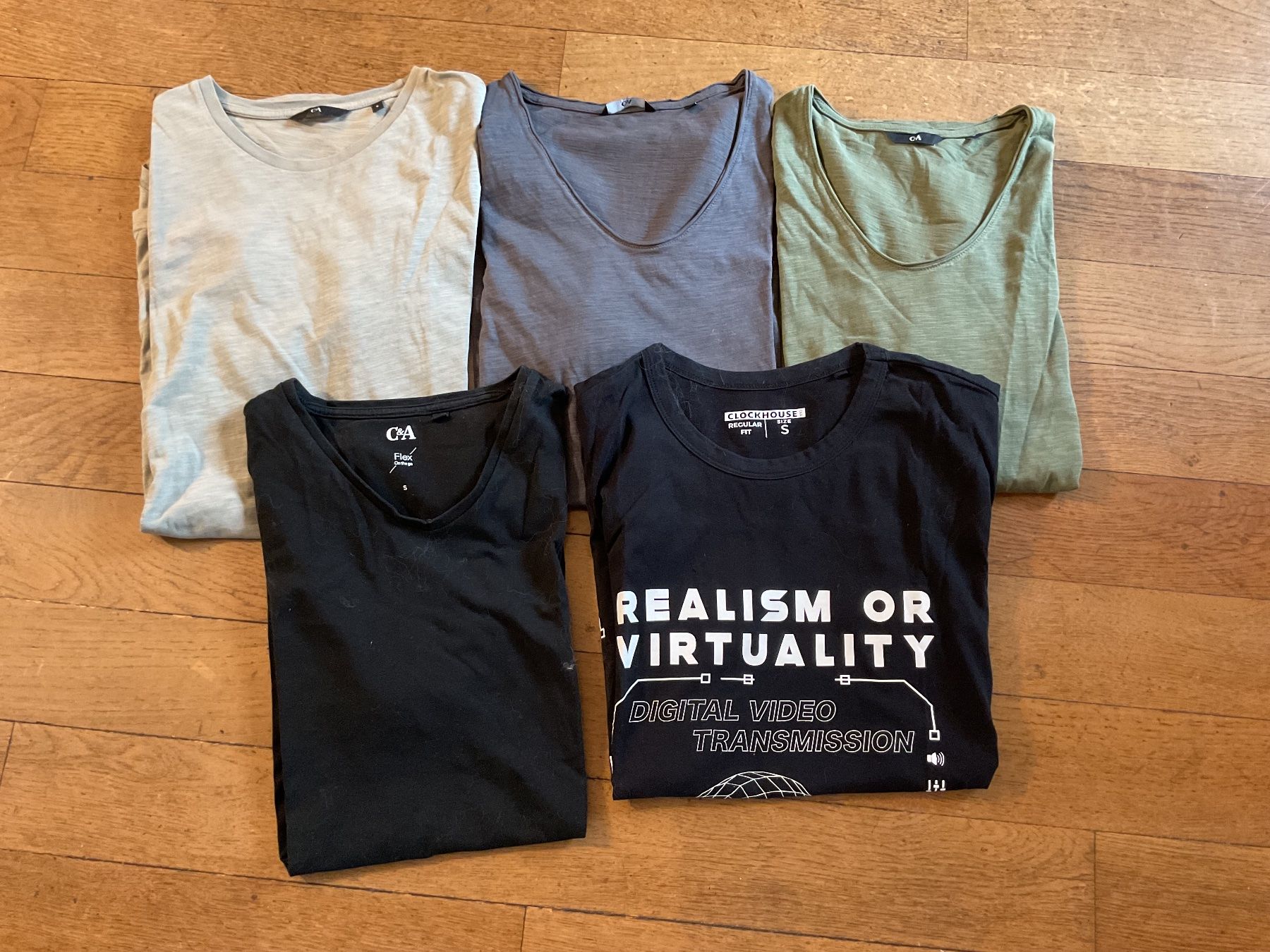 Camicie, T-shirt & Polo: 5 Stk T-Shirt Jungs Gr S – Usato da Trimbach venduto da Lexli11