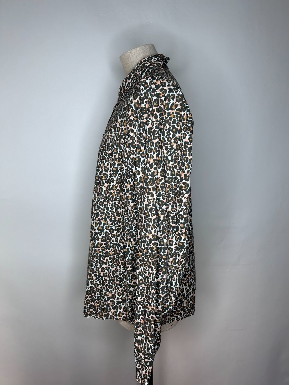 Other Stories Blusen: Sissy Boy Bluse mit Leopardenprint – Neu (gemäss Beschreibung) aus St. Gallen von look-twice 2