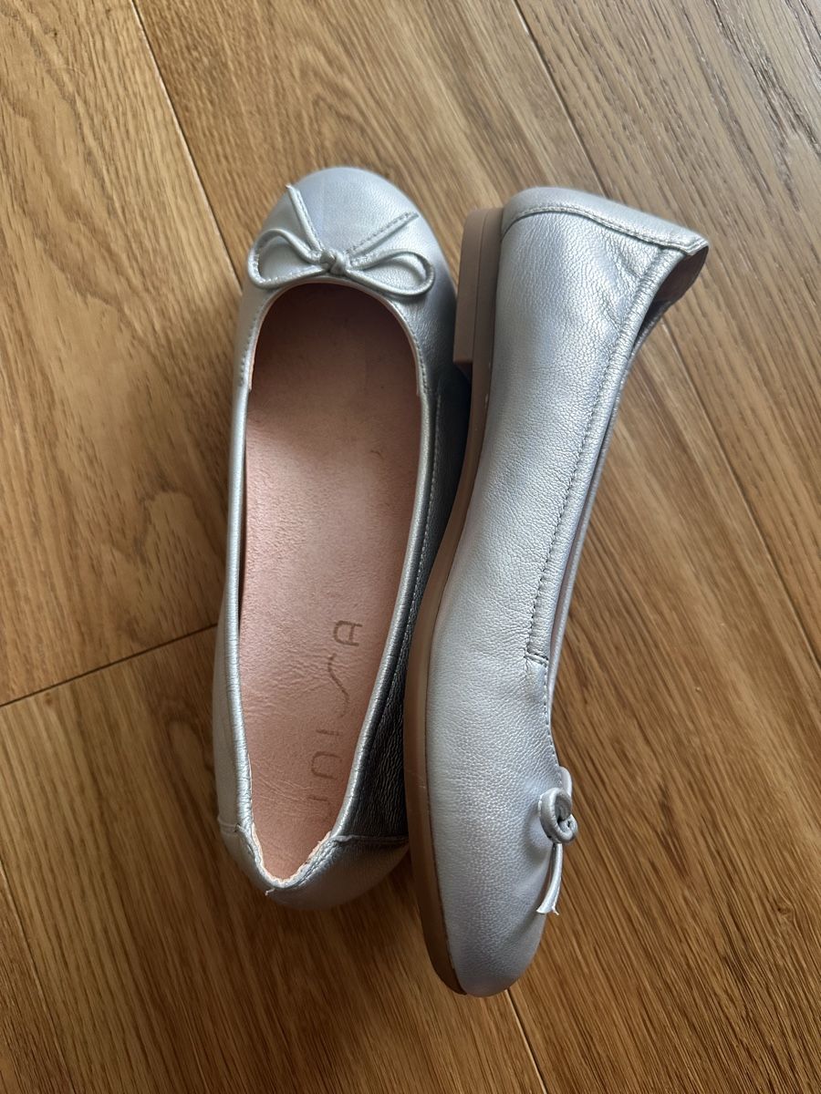 Unisa Scarpe da donna: Unisa Ballerina silber 38 neu – Nuovo (secondo la descrizione) da Pfaffhausen venduto da Klaras_second_hand 3