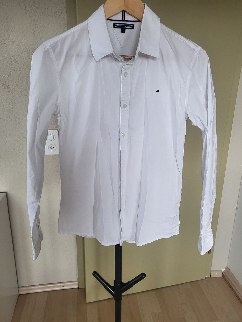 Tommy Hilfiger Camicie, T-shirt & Polo: 2 Tommy Hilfiger Shirts Bundle, Both Size 164, – Usato da Sarmenstorf venduto da zuz_q5kq 4