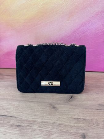 Elegante Samt-Tasche mit Kette