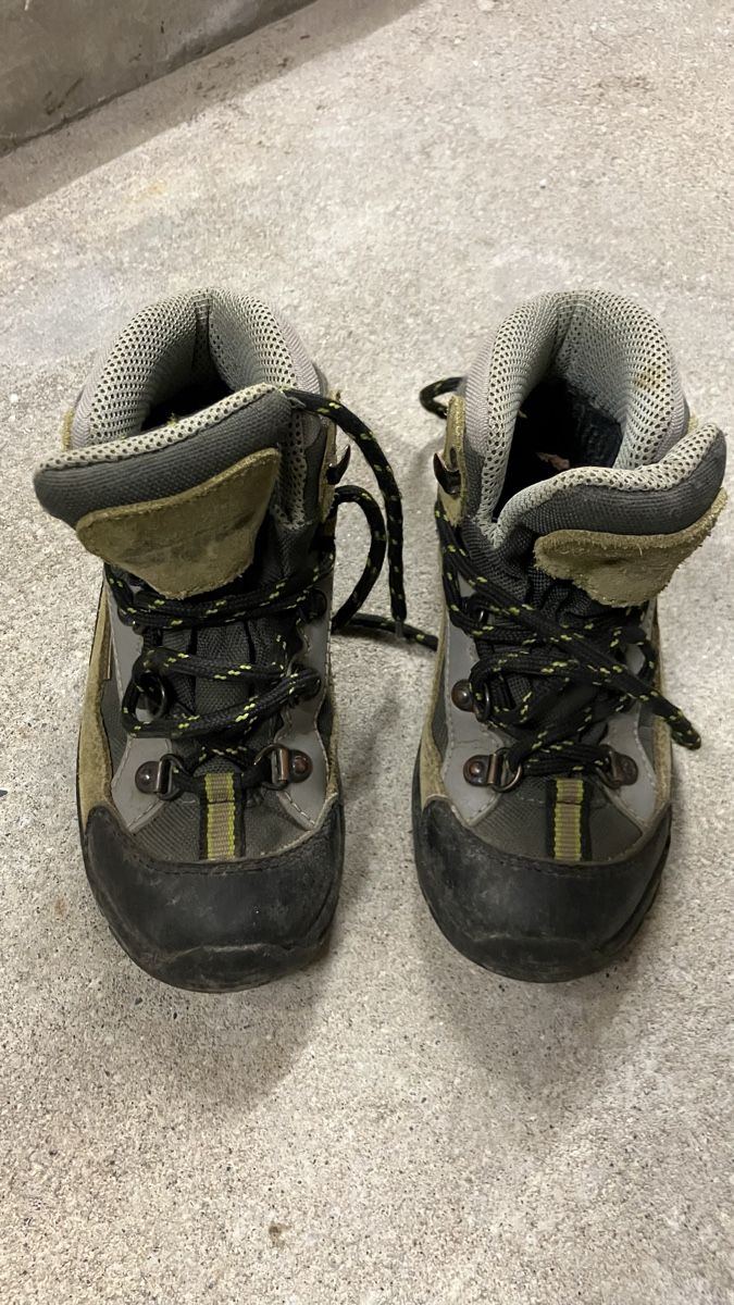 Schuhe für Jungen: Kinder Wanderschuhe Grösse 29 – Gebraucht aus Wettingen von Vichli