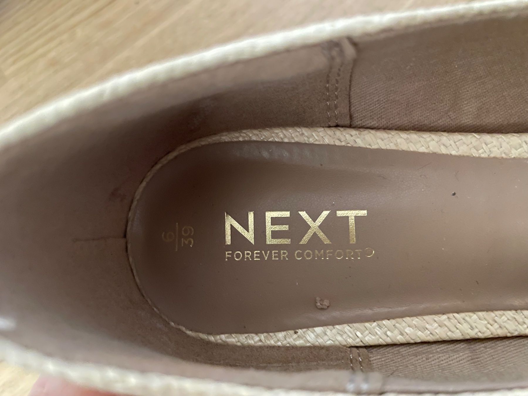 Damenschuhe: beige Absatzschuhe, Grösse 39 – Gebraucht aus Basel von kra_w6mq 2