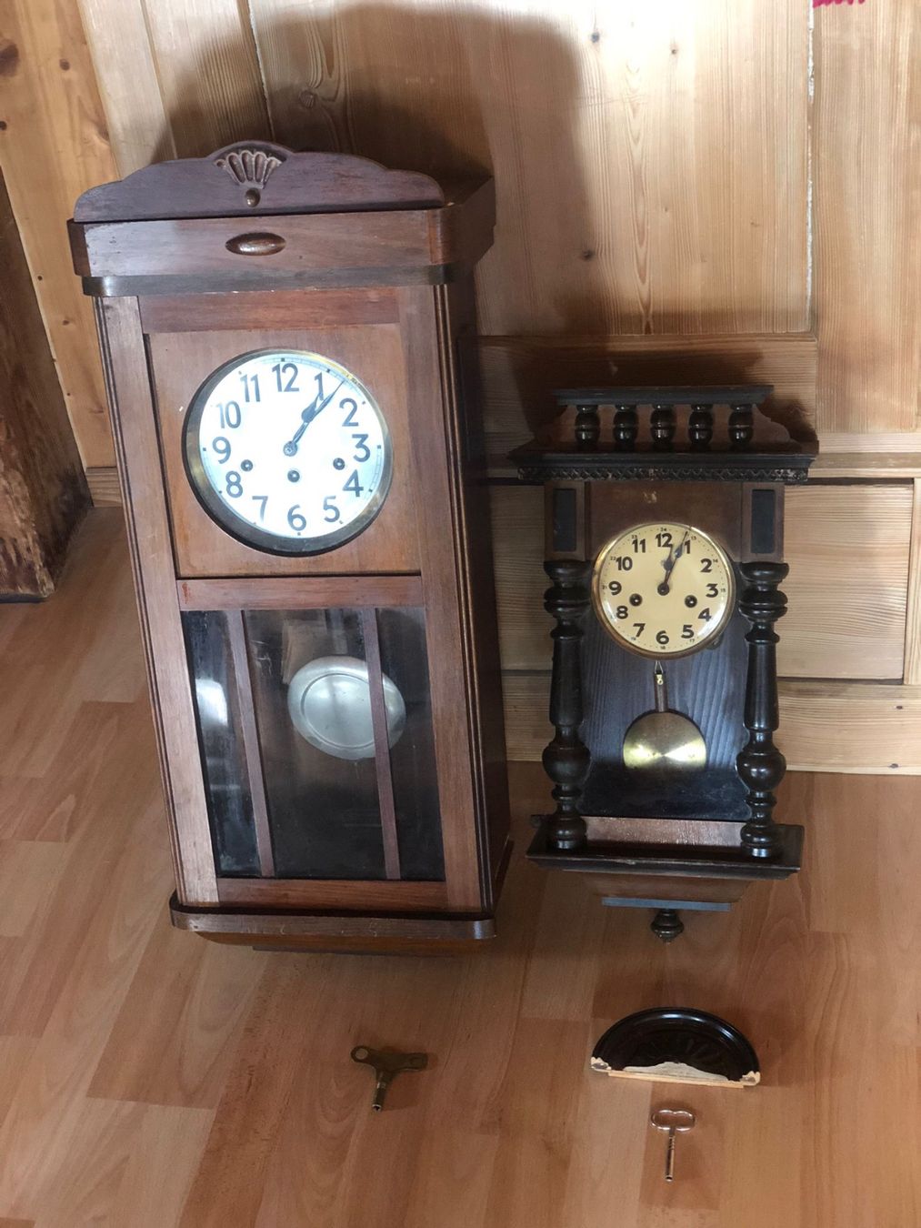 Orologi: 2 antike Regulateure – Usato da Röschenz venduto da Tashroal